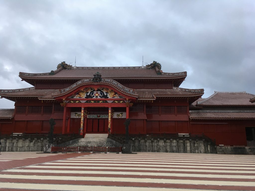 2019年の火災で焼ける前の首里城正殿(2018年12月撮影)